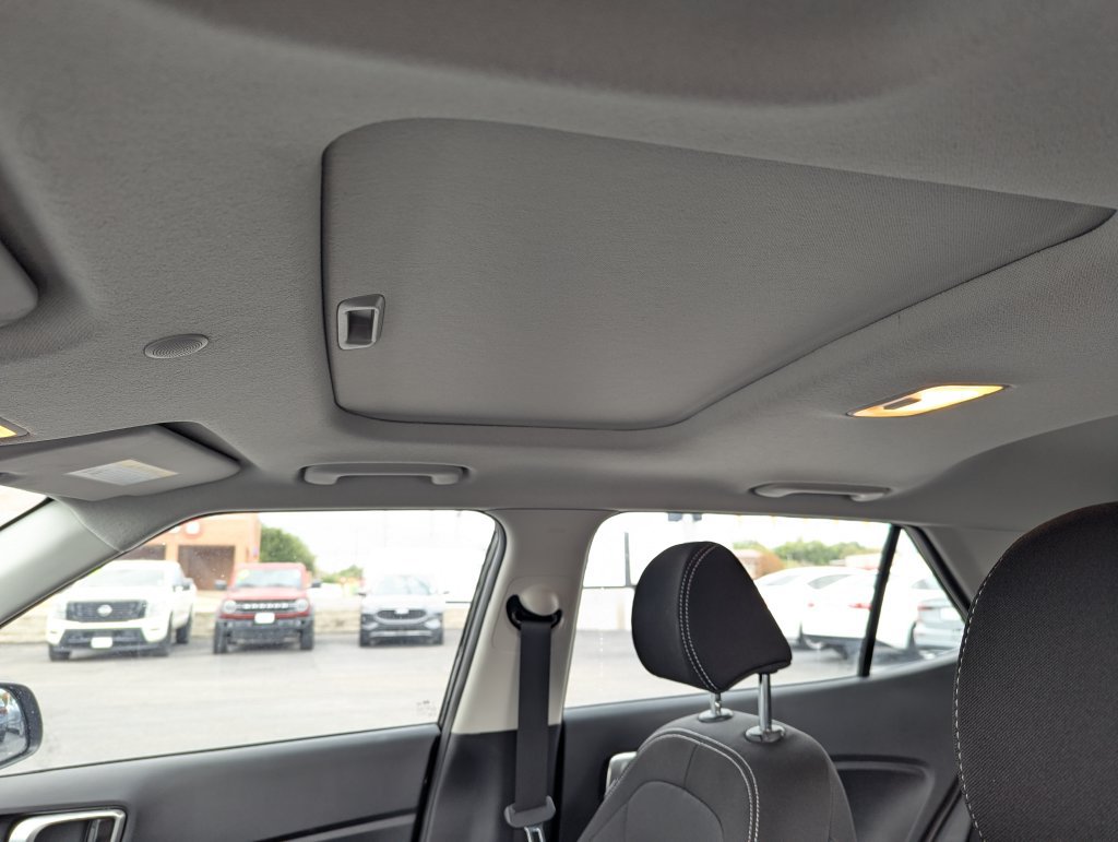 Used 2026 Hyundai Venue SEL FWD image 26