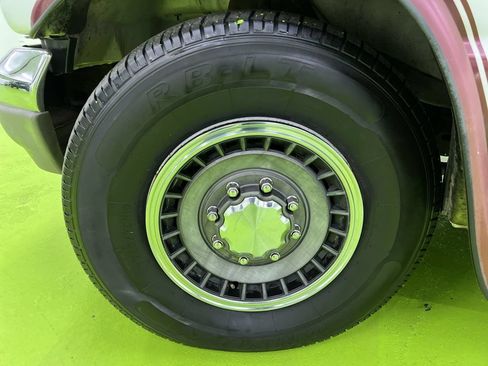 Used 1993 Ford E-250 and Econoline 250 Heavy-Duty Extended RWD image 16