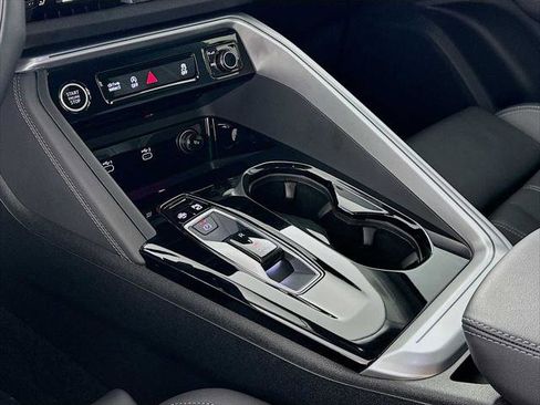 Certified 2025 Audi Q5 Premium Plus w/ Premium Plus AWD/4WD image 15