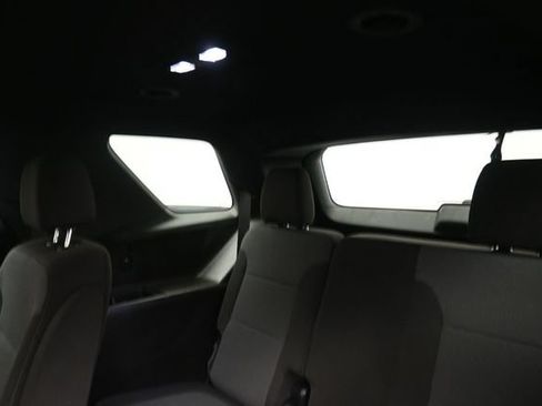 Used 2023 Chevrolet Traverse LT FWD image 21