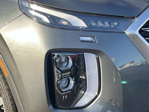Used 2022 Hyundai Palisade Calligraphy image 9