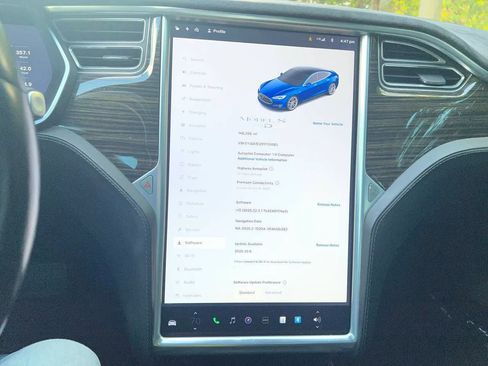 Used 2015 Tesla Model S 85D image 11