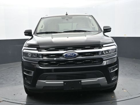 Used 2024 Ford Expedition Limited image 8