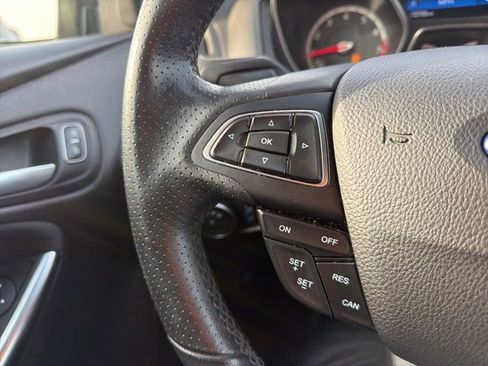 Used 2017 Ford Focus ST image 25