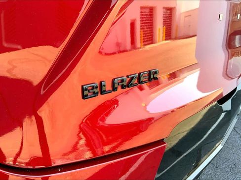 Used 2025 Chevrolet Blazer RS image 9