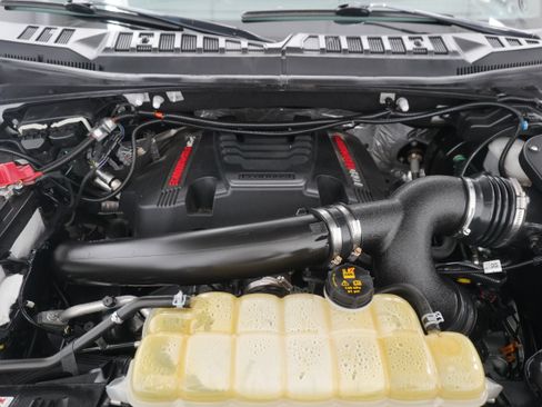 Used 2019 Ford F150 Raptor w/ Equipment Group 802A Luxury AWD/4WD image 34