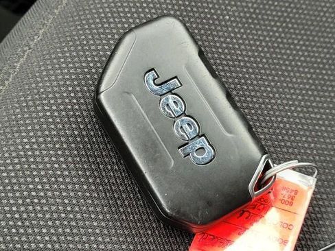 Used 2022 Jeep Wrangler Unlimited Sport image 36