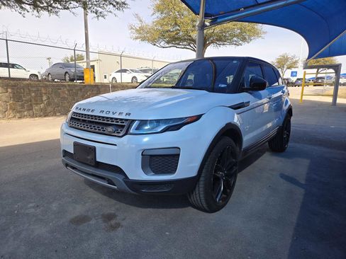 Used 2017 Land Rover Range Rover Evoque SE image 1