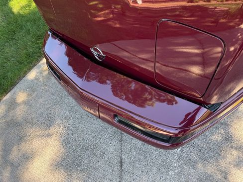 Used 1993 Chevrolet Corvette Convertible RWD image 79