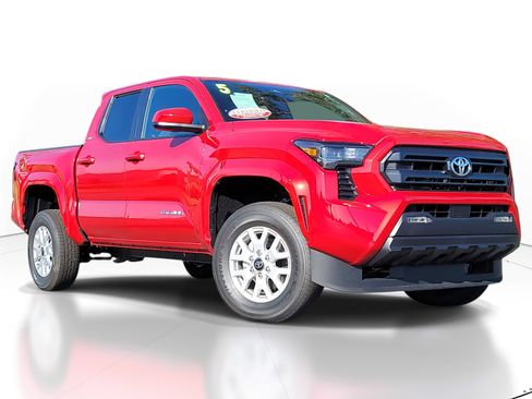 Certified 2025 Toyota Tacoma SR5 image 1