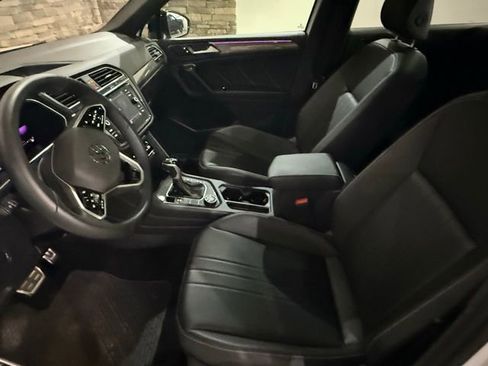 Used 2024 Volkswagen Tiguan SE R-Line image 22