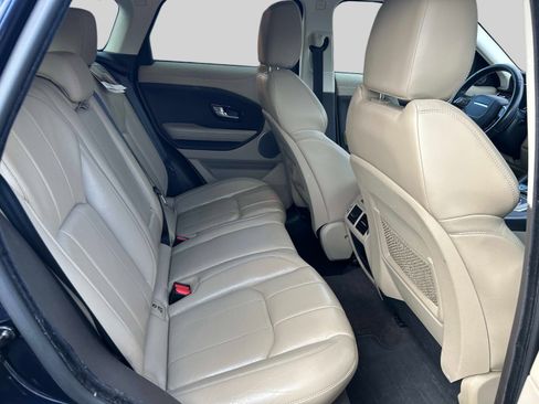 Used 2018 Land Rover Range Rover Evoque SE image 13