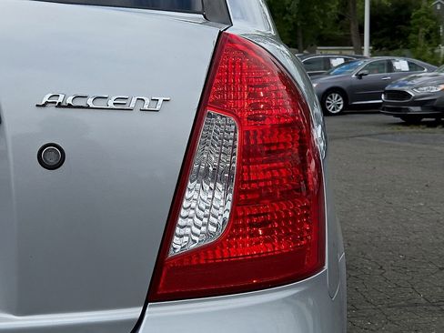 Used 2009 Hyundai Accent GLS w/ Popular Equipment Pkg 5 FWD image 16