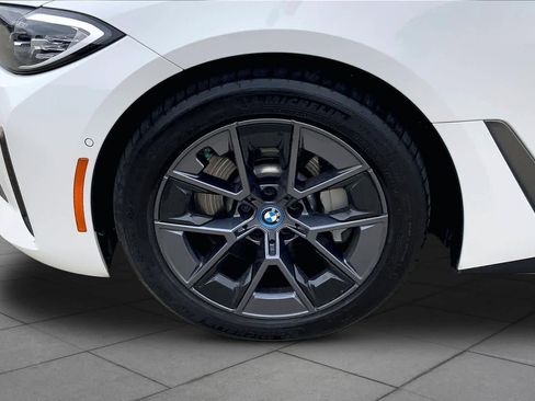 Used 2023 BMW i4 eDrive40 w/ Premium Package RWD image 9