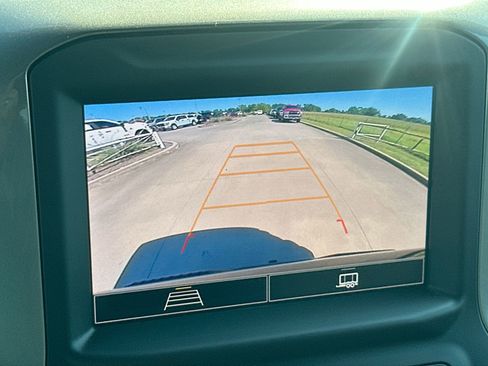 Used 2025 Chevrolet Silverado 1500 Custom image 17