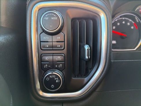 Used 2021 Chevrolet Silverado 1500 LT Trail Boss w/ Bed Protection Package image 13