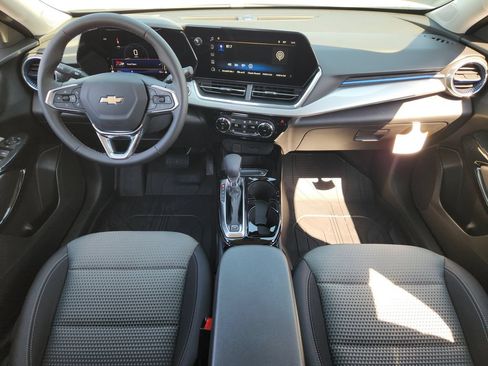 New 2026 Chevrolet Trax LT w/ Driver Confidence Package FWD image 19
