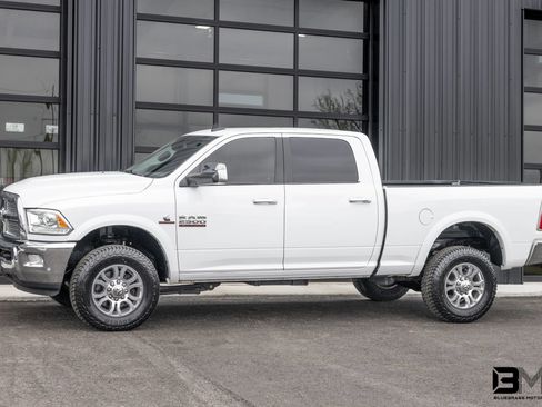 Used 2018 RAM 2500 Laramie AWD/4WD image 3