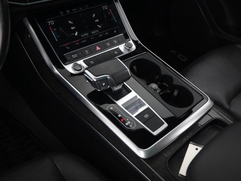 Used 2021 Audi Q7 3.0T Premium image 16