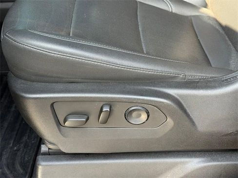 Used 2022 Chevrolet Silverado 1500 LTZ image 19