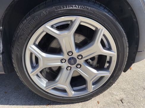 Used 2017 Ford Escape Titanium image 37