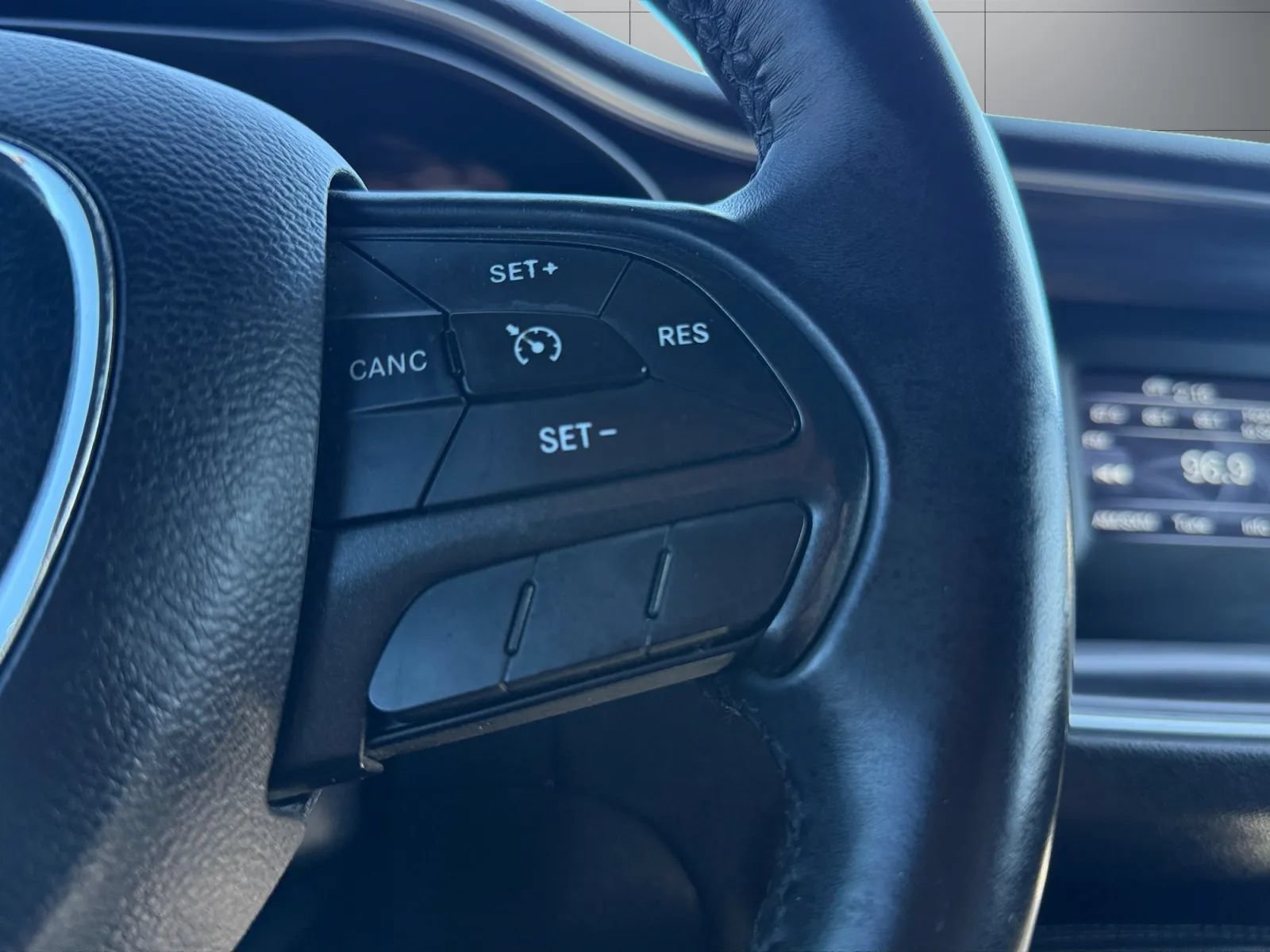 Used 2015 Dodge Challenger SXT RWD image 23