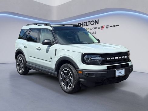 Used 2023 Ford Bronco Sport Outer Banks w/ Tech Package AWD/4WD image 8