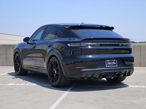 Certified 2024 Porsche Cayenne Turbo GT AWD/4WD image 3