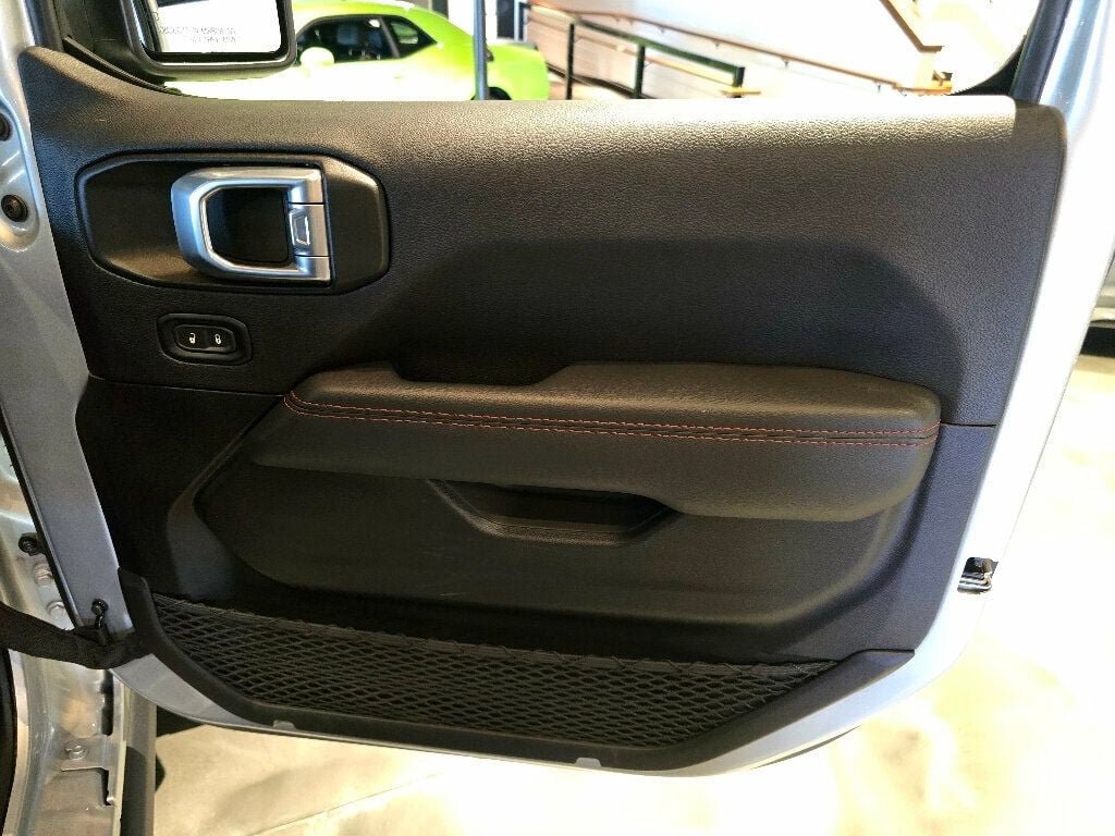 Used 2022 Jeep Gladiator Rubicon w/ LED Lighting Group AWD/4WD image 27
