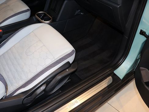 Used 2025 MINI Cooper S image 63