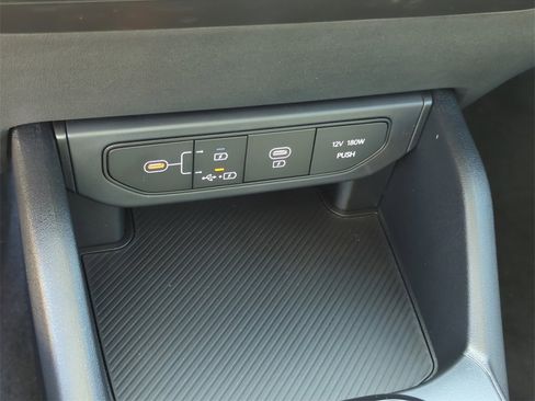 New 2025 Kia K4 LXS image 26