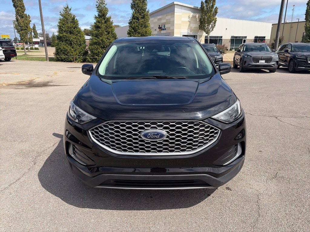 Used 2023 Ford Edge SEL AWD/4WD image 9