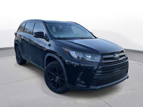 Used 2019 Toyota Highlander SE image 4