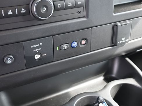 New 2025 GMC Savana 3500 w/ Power Convenience Package image 20