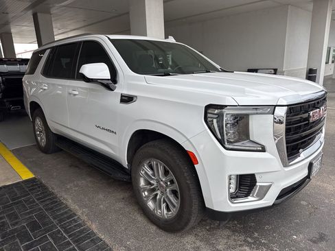 Used 2024 GMC Yukon SLE w/ Gmc Pro Safety Plus Package RWD image 4