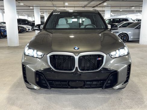Used 2025 BMW X5 M60i w/ Executive Package image 3