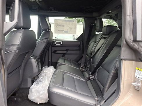 New 2025 Ford Bronco Outer Banks image 8