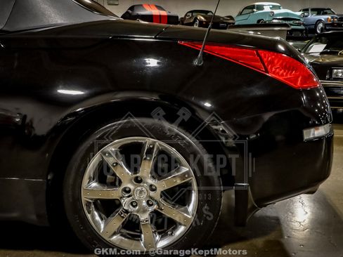 Used 2004 Nissan 350Z Touring image 39