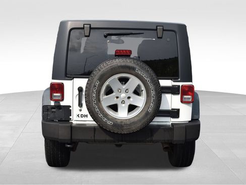 Used 2014 Jeep Wrangler Unlimited Sport w/ Quick Order Package 24S AWD/4WD image 10