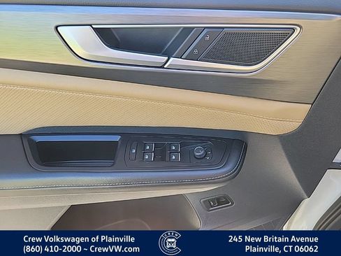 Used 2024 Volkswagen Atlas Cross Sport SE w/ Panoramic Sunroof Package AWD/4WD image 39