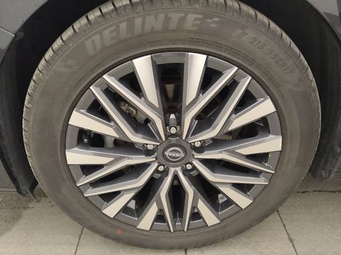 Used 2025 Nissan Altima 2.5 SV FWD image 31