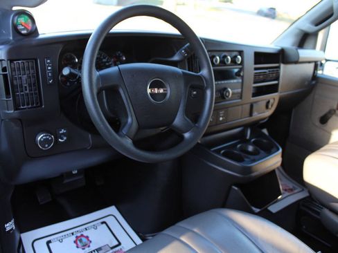 Used 2023 GMC Savana 3500 RWD image 11