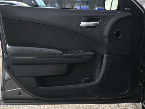 Used 2022 Dodge Charger R/T w/ Blacktop Package image 29