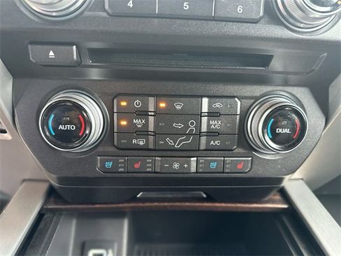 Certified 2017 Ford F450 Platinum w/ Platinum Ultimate Package image 20