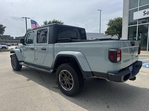 Used 2023 Jeep Gladiator Overland w/ Popular Equipment Package AWD/4WD image 7