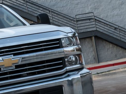 Used 2017 Chevrolet Silverado 2500 W/T RWD image 8