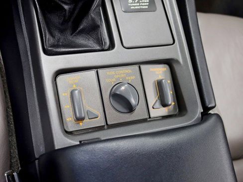 Used 1990 Chevrolet Corvette ZR-1 image 24