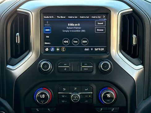 Used 2022 Chevrolet Silverado 2500 LT w/ Convenience Package image 12