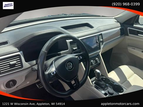 Used 2019 Volkswagen Atlas SEL R-Line AWD/4WD image 16
