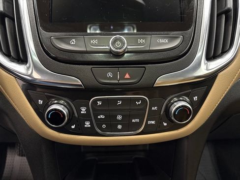 Used 2024 Chevrolet Equinox Premier AWD/4WD image 21